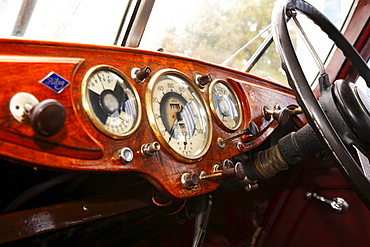 Vintage car, Riley, cockpit