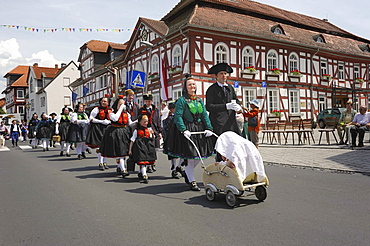 Schwalm baptism procession wearing their traditional costume, Salatkirmes, Salad Fair, Ziegenhain, Schwalmstadt, Schwalm-Eder-Region, Upper Hesse, Hesse, Germany, Europe