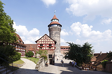 Court of Kaiserburg Castle, Sinnwellturm Tower, Nuremberg, Middle Franconia, Franconia, Bavaria, Germany, Europe