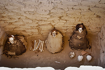 Mummies of the Ica-Chincha culture, Chauchilla Cemetery, Nasca or Nazca, Peru, South America