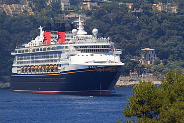 Cruise ship, Disney Magic, in the bay of Villefranche, Alpes Maritimes, Region Provence-Alpes-Cote d'Azur, France, Europe