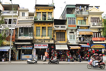 Row ofouses, historic centre, Hanoi, Vietnam, Southeast Asia