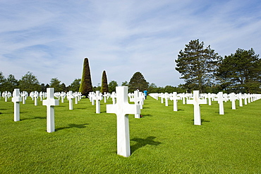 Crosses, made of marble, American military cemetery at Omaha Beach near Colleville sur Mer, Normandy, France, Europe