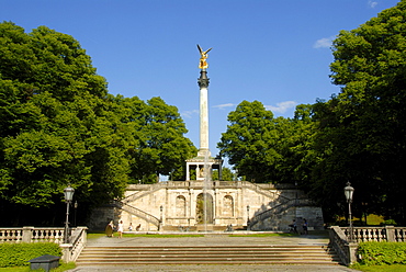 Monument, golden statue, golden angel of peace, Corinthian column, classicism, Haidhausen, Munich, capital, Upper Bavaria, Bavaria, Germany, Europe