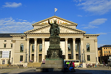 Monument of King Joseph Maximilian II of Bavaria made of bronze, opera building, National Theatre, Bavarian State Opera, Max-Joseph-Platz square, downtown, city centre, Munich, capital city of Bavaria, Upper Bavaria, Bavaria, Germany, Europe