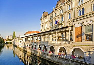 Housefronts along Ljubljanica River, Ljubljana, Slovenia, Europe