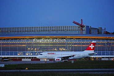 An Airbus 319-112 of the Swiss airline, Zurich Airport, Switzerland, Europe
