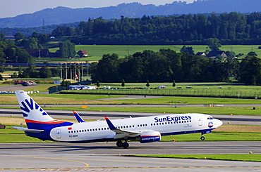 Boeing 737_800 from Sun Express during take-off, Zurich Airport, Switzerland, Europe