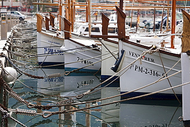 Llauets, typical Balearic Islands fishing boats in the port of Port de Soller, Majorca, Balearic Islands, Spain, Europe