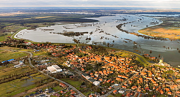 Aerial view, Bleckede, Elbe River, Elbe Valley Nature Park, winter floods, Lower Saxony, Germany, Europe