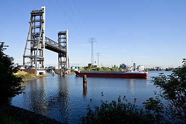 Rethe Lift Bridge, Hamburg, Germany, Europe