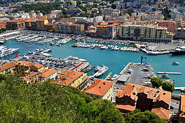 View over the harbour of Nice, Nizza, Cote d'Azur, Alpes Maritimes, Provence, France, Europe