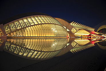 L'Hemisferic, Imax cinema and planetarium, in the Ciudad de las Artes y las Ciencias, City of Arts and Sciences, designed by Spanish architect Santiago Calatrava, Valencia, Comunidad Valenciana, Spain, Europe