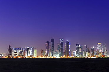 Skyline of Doha, West Bay District, Doha, Qatar Peninsula, Arabian, Persian Gulf, Middle East, Asia