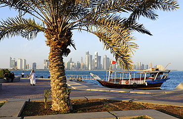 View from the Corniche to the skyline of Doha, West Bay District, Doha, Qatar, Arabian Peninsula, Persian Gulf, Middle East, Asia