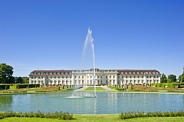 Castle, castle gardens, Ludwigsburg, Neckar, Baden-Wuerttemberg, Germany, Europe