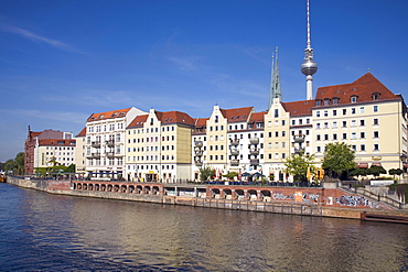 Nikolaiviertel, Nikolai Quarter, and River Spree, Berlin, Germany, Europe