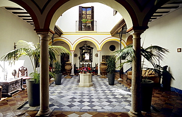 Romantic patio of a small hotel, Posada del Palacio, Sanlucar de Barrameda, Costa de la Luz, Andalusia, Spain, Europe