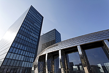 Hotel and office towers on the Hafenspitze, Hyatt Hotel and Pebbles Bar, Medienhafen harbour, Duesseldorf, North Rhine-Westphalia, Germany, Europe