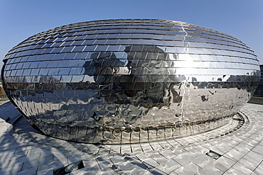 Pebbles Bar, the futuristic 360-degree bar of the Hyatt Hotel on the Hafenspitze, Medienhafen harbour, Duesseldorf, North Rhine-Westphalia, Germany, Europe