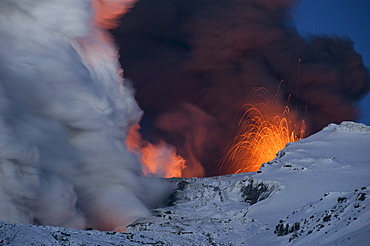 Eyjafjallajoekull volcano, eruption, Iceland, Europe