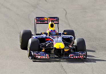 Mark Webber, AUS, driving the Red Bull RB7 during the Formula 1 test-drive at the Circuit Ricardo Tormo near Valencia, Spain, Europe