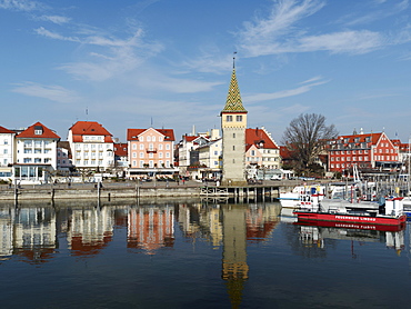 Harbour of Lindau with Mangenturm tower, Swabia, Bavaria, Germany, Europe