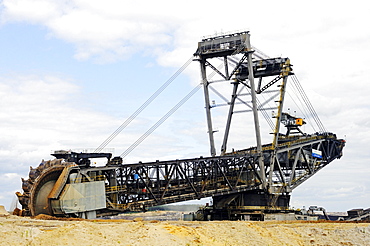 Bucket-wheel excavator in the open pit Welzow-Sued, mining of brown coal by the Vattenfall energy company, Lower Lusatia, Lusatia, Brandenburg, Germany, Europe