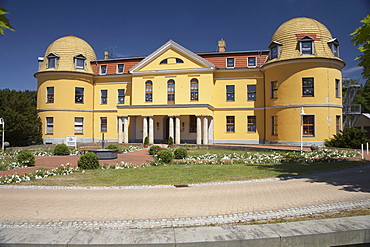 Schloss Gebelzig castle, Hohendubrau elementary school, Saxony, Germany, Europe