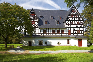 Newly renovated timberwork, Schloss Treuen unteren Teils castle, Vogtland, Saxony, Germany, Europe