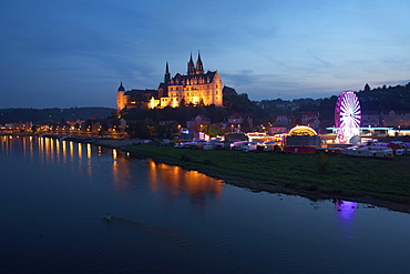 Wine festival with a ferris wheel and funfair alongside the Elbe River in front of Albrechtsburg Castle and Meissen Cathedral, Meissen, Saxony, Germany, Europe