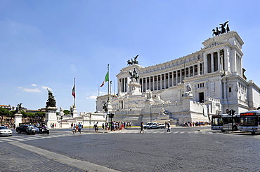 Italian National Monument to King Vittorio Emanuele II, Piazza Venezia, Rome, Lazio, Italy, Europe