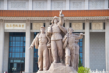 Heroic statues in front of the mausoleum of Mao Tse Tung, Beijing, China, Asia