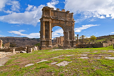 Triumphal Arch of Emperor Caracalla, The Roman ruins of Djemila, Unesco World Heritage Site, Kabylie, Algeria, Africa