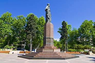 Statue of the poet Nez&mi, Baku, Azerbaijan, Caucasus, Middle East