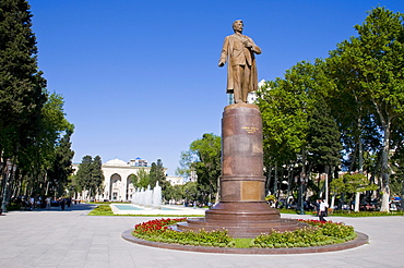 Statue in Baku, Azerbaijan, Caucasus, Middle East