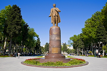 Statue in the center of Baku, Azerbaijan, Caucasus, Middle East
