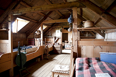 Living in the Middle Ages, interior view, wooden furniture, old sod house, turf and sod constructions, open-air museum, Skagfjordur Heritage Museum, GlaumbÃŠr, Glaumbaer, Iceland, Scandinavia, Northern Europe, Europe