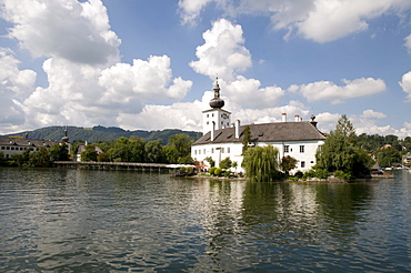 Schloss Orth Castle on Lake Traunsee in Gmunden, Salzkammergut Region, Upper Austria, Austria, Europe