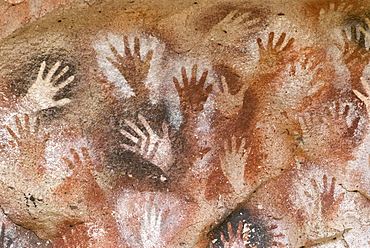 Cave paintings in Cueva de las Manos, Cave of the Hands, UNESCO World Heritage Site, Perito Moreno, Santa Cruz, Patagonia, Argentina, South America