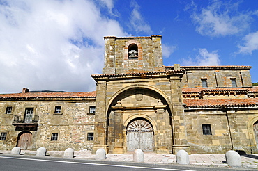 Colegiata de Arbas church, Arbas del Puerto, Villamanin, Castilla Leon province, Spain, Europe