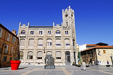 Historic buildings, Plaza Regla, Leon, province of Castilla y Leon, Castile and Leon, Spain, Europe