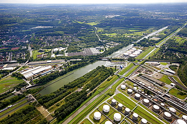 Aerial view, Emscher river, Rhine-Herne Canal, Emscherkunst.2010 art project, Olaf Nicolai, Douglas Gordon, Mogwai Monument for a Forgotten Future, Wilde Insel island, watergate, artworks on the Emscher river, Gelsenkirchen, Ruhr area, North Rhine-Westpha