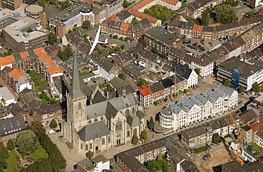 Aerial view, Willibrordi-Dom late Gothic basilica with five naves, Protestant town church, Wesel, Ruhrgebiet region, Niederrhein, North Rhine-Westphalia, Germany, Europe