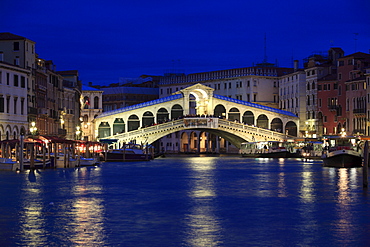 Bridge Ponte di Rialto and Grand Canal, Venice, Italy, Europe