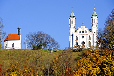 Chapel of St. Leonhard and the Church of the Holy Cross on Kalvarienberg, Calvary Hill, Bad Toelz, Upper Bavaria, Germany, Europe