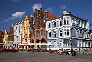 Alter Markt marketplace with Ratsapotheke pharmacy and Wulflamhaus building, Stralsund, Unesco World Heritage Site, Mecklenburg-Western Pomerania, Germany, Europe