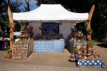 Stand with ceramic goods, Baltic Sea resort town of Ahrenshoop, Fischland, Mecklenburg-Western Pomerania, Germany, Europe