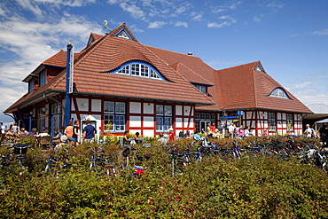 Spa hotel, tourist information, Baltic Sea spa of Zingst, Fischland Darss Zingst peninsula, Mecklenburg-Western Pomerania, Germany, Europe