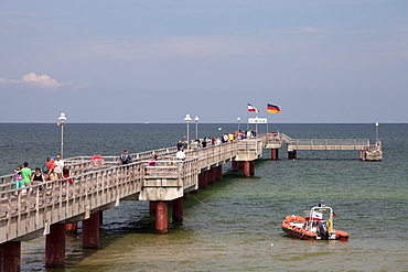 Pier in the Prerow Baltic resort, Fischland-Darss-Zingst peninsula, Mecklenburg-Western Pomerania, Germany, Europe